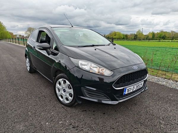 Ford Fiesta Hatchback, Diesel, 2016, Black