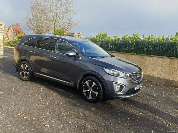 Kia Sorento SUV, Diesel, 2015, Grey