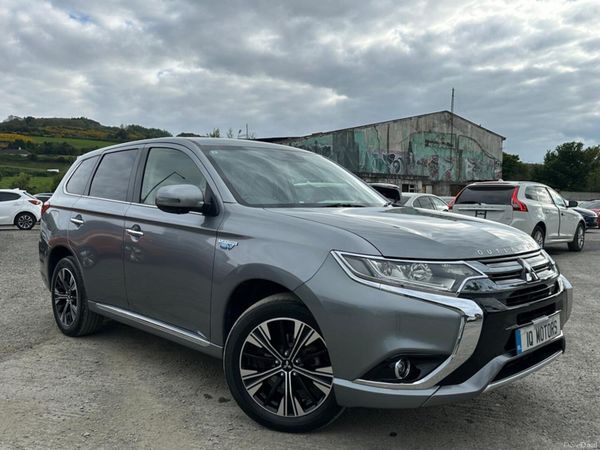 Mitsubishi Outlander SUV, Petrol Plug-in Hybrid, 2015, Grey