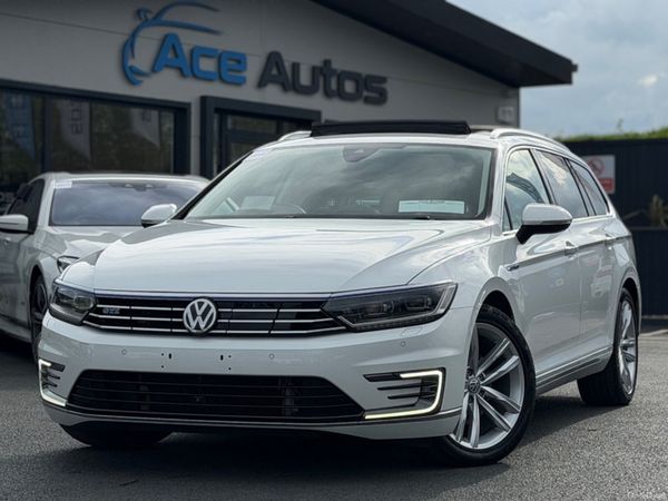 Volkswagen Passat Estate, Petrol Plug-in Hybrid, 2018, White