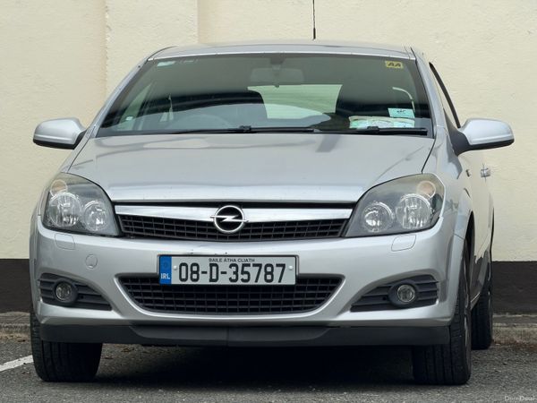 Opel Astra Hatchback, Petrol, 2008, Silver