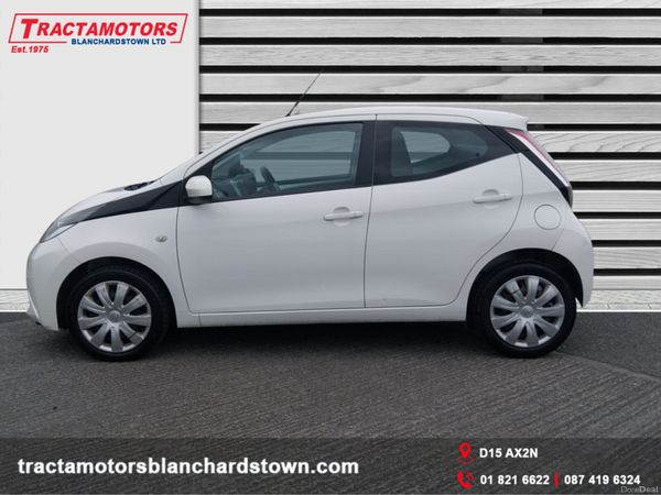 Toyota Aygo Hatchback, Petrol, 2016, White