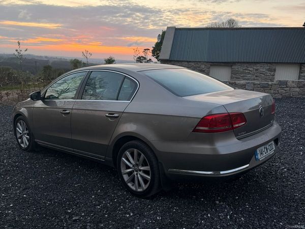 Volkswagen Passat Saloon, Diesel, 2014, Brown
