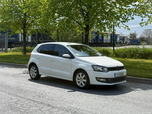 Volkswagen Polo Hatchback, Petrol, 2012, White