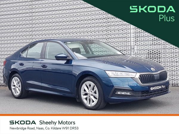 Skoda Octavia Saloon, Diesel, 2023, Blue