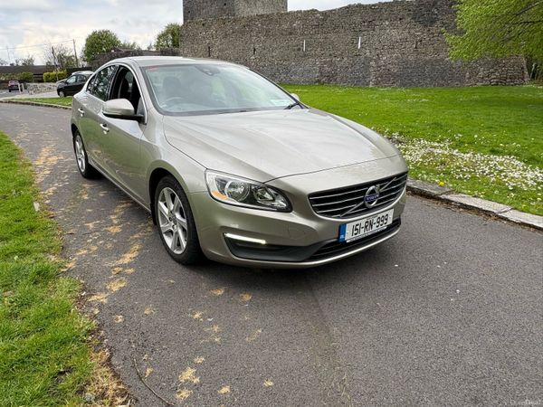 Volvo S60 Saloon, Diesel, 2015, Gold