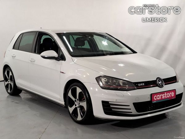 Volkswagen Golf Hatchback, Petrol, 2016, White