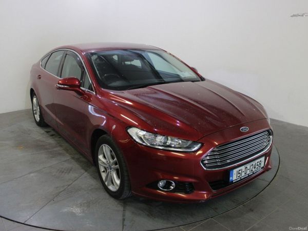 Ford Mondeo Hatchback, Diesel, 2015, Red