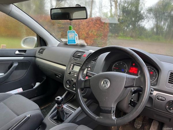 Volkswagen Golf Hatchback, Diesel, 2005, Silver