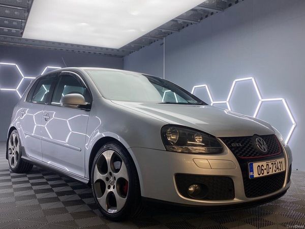 Volkswagen Golf Hatchback, Petrol, 2006, Silver