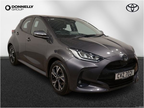 Toyota Yaris Hatchback, Petrol Hybrid, 2024, Grey