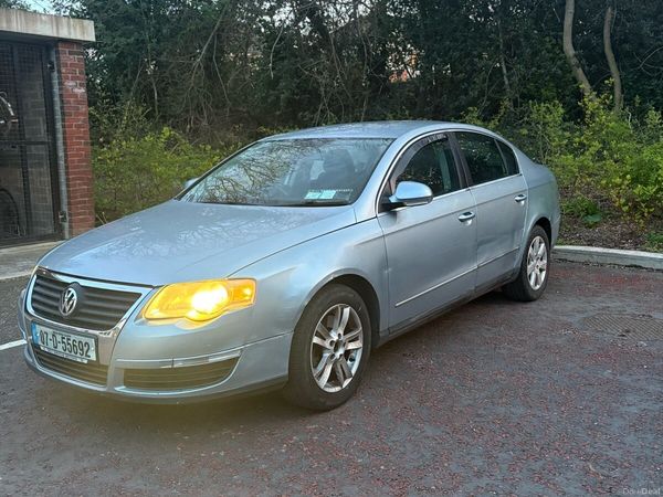 Volkswagen Passat Saloon, Petrol, 2007, Blue