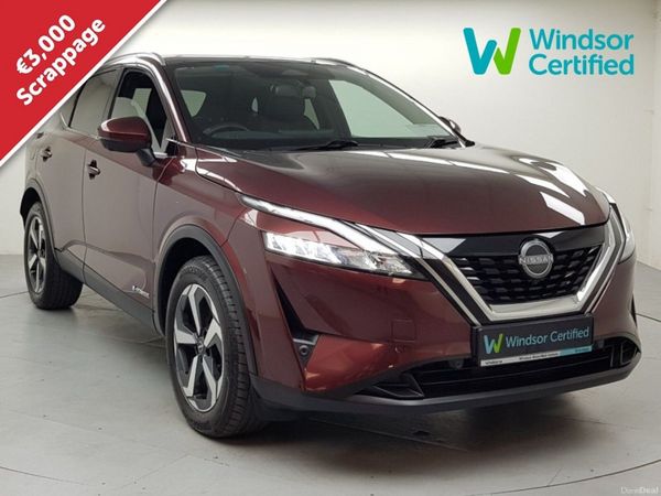 Nissan Qashqai MPV, Petrol, 2024, Red