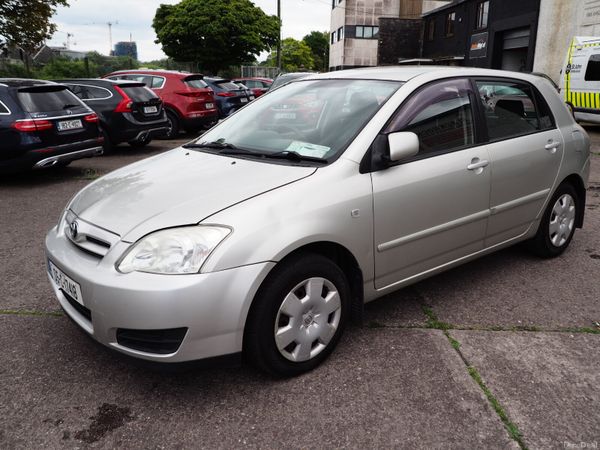 Toyota Corolla Hatchback, Petrol, 2005, Silver