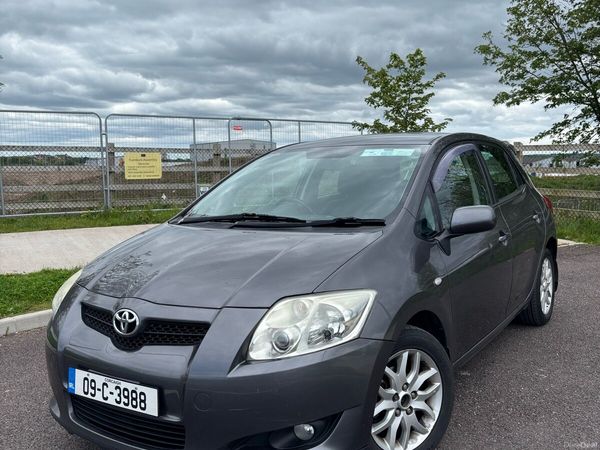 Toyota Auris Hatchback, Diesel, 2009, Grey