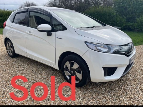 Honda Fit Hatchback, Petrol Hybrid, 2015, White