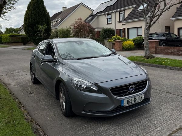 Volvo V40 Hatchback, Diesel, 2015, Grey