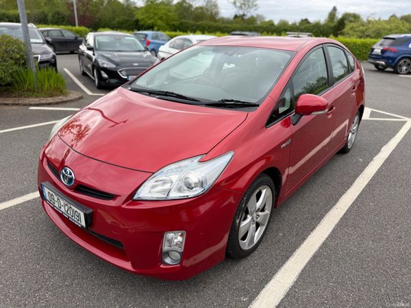 Toyota Prius Hatchback, Petrol Hybrid, 2009, Red