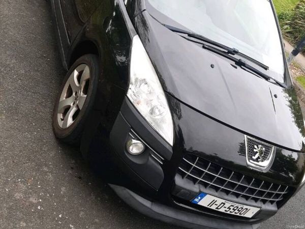 Peugeot 3008 MPV, Diesel, 2011, Black