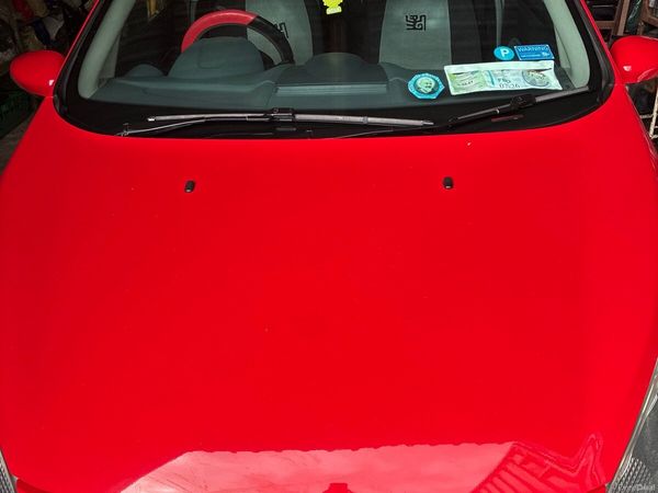 Ford Fiesta Hatchback, Petrol, 2009, Red