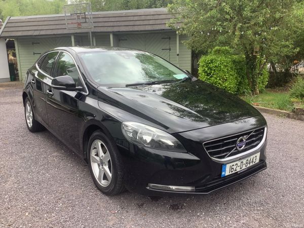 Volvo V40 Hatchback, Diesel, 2016, Black