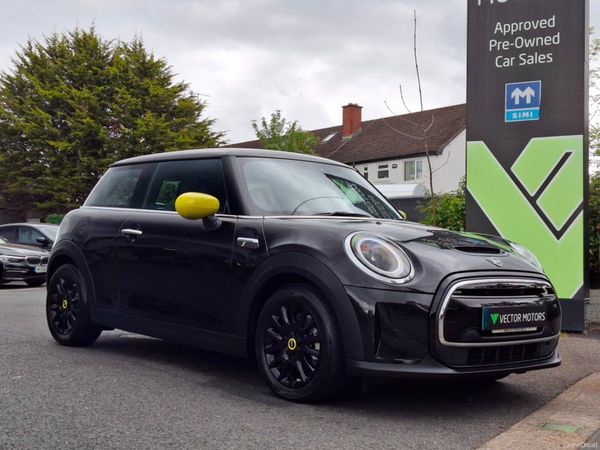 Mini Cooper Hatchback, Electric, 2023, Black