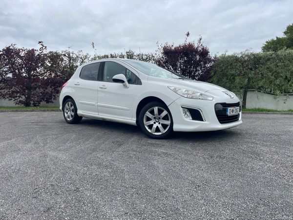 Peugeot 308 Hatchback, Diesel, 2012, White