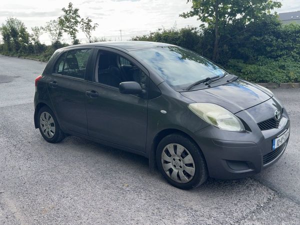 Toyota Yaris Hatchback, Petrol, 2010, Grey