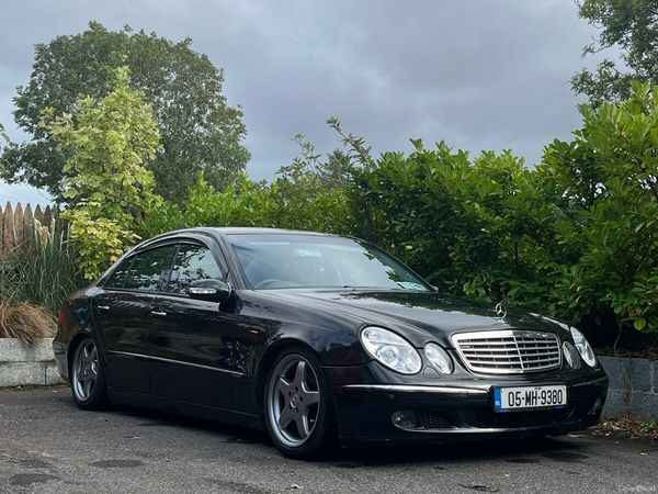 Mercedes-Benz E-Class Saloon, Petrol, 2005, Black
