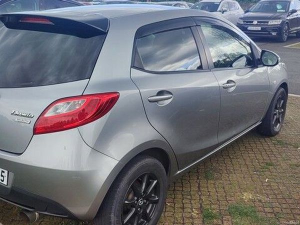 Mazda Demio MPV, Petrol, 2013, Grey