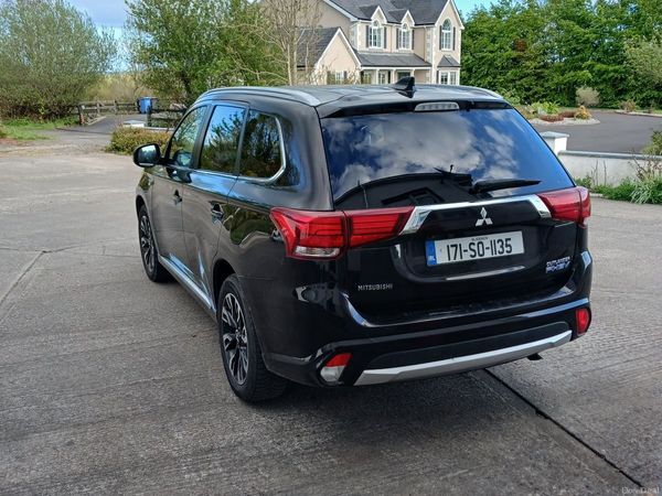 Mitsubishi Outlander SUV, Petrol Plug-in Hybrid, 2017, Black