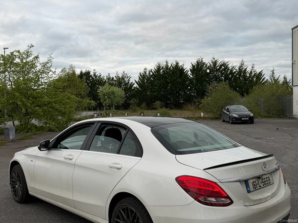 Mercedes-Benz C-Class Saloon, Diesel, 2016, White