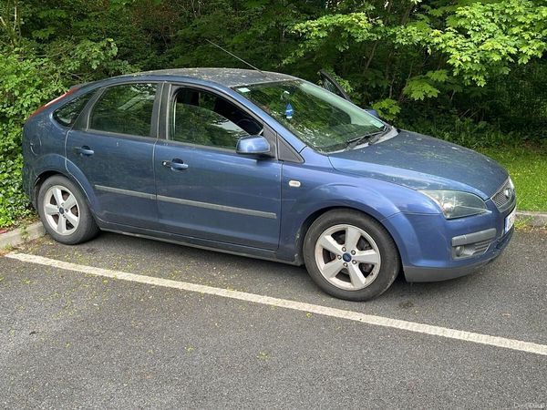 Ford Focus Hatchback, Petrol, 2006, Blue