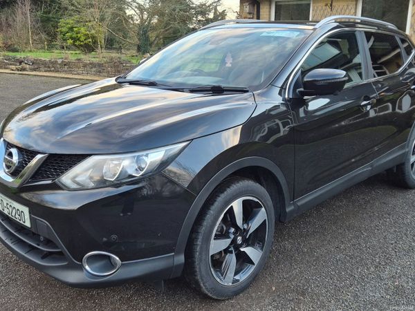 Nissan Qashqai SUV, Diesel, 2017, Black