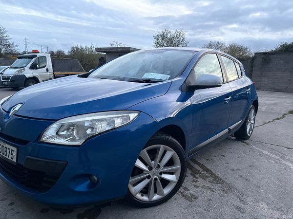 Renault Megane Hatchback, Petrol, 2010, Blue