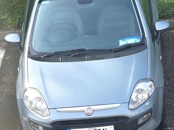 Fiat Punto Hatchback, Petrol, 2010, Grey