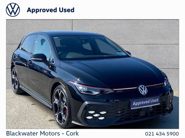 Volkswagen Golf Estate, Petrol, 2026, Black
