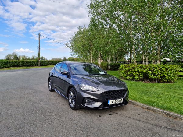 Ford Focus Hatchback, Petrol, 2019, Grey