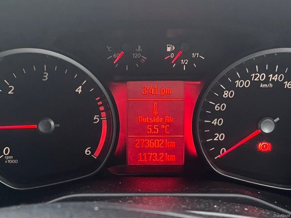 Ford Mondeo Hatchback, Diesel, 2013, Silver