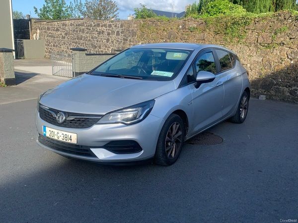 Vauxhall Astra Hatchback, Diesel, 2020, Silver