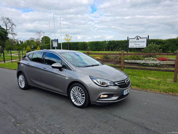 Vauxhall Astra Hatchback, Diesel, 2017, Grey