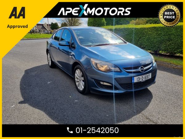 Opel Astra Saloon, Diesel, 2013, Blue
