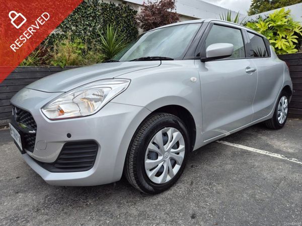 Suzuki Swift Hatchback, Petrol, 2021, Silver