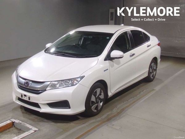 Honda Grace Saloon, Petrol Hybrid, 2017, White