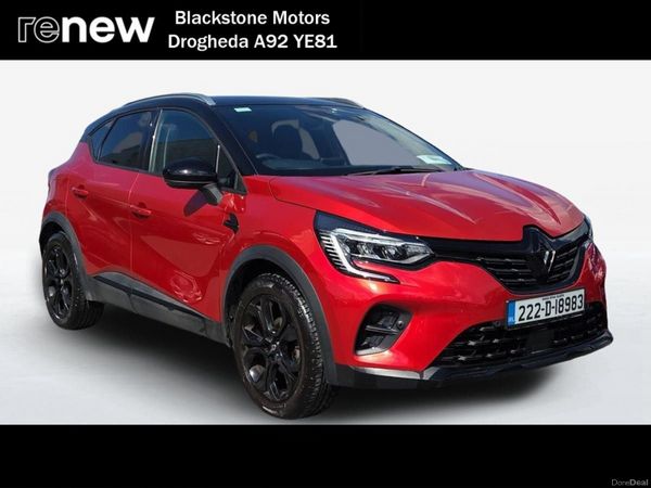 Renault Captur Hatchback, Petrol, 2022, Red