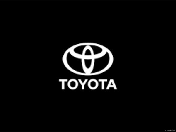 Toyota Yaris Hatchback, Petrol, 2017, Red