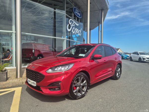 Ford Kuga MPV, Diesel, 2022, Red