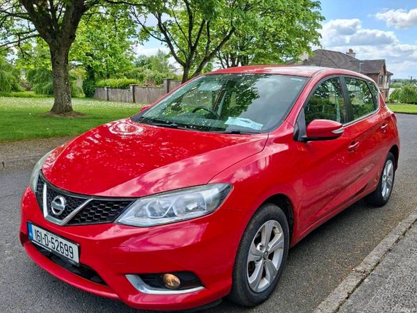 Nissan Pulsar Hatchback, Diesel, 2016, Red