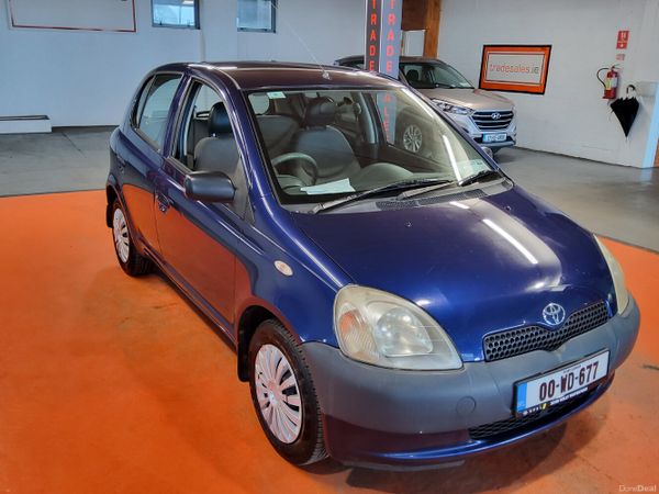 Toyota Yaris Hatchback, Petrol, 2000, Blue