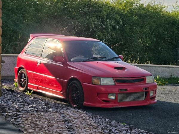 Toyota Starlet Hatchback, Petrol, 1990, Red
